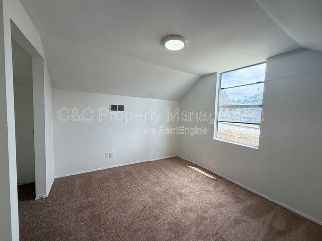 Building Photo - 1862 Hanford Dr