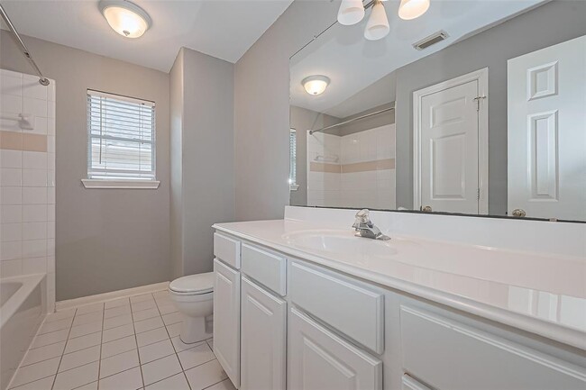 Building Photo - 2710 Five Oaks Dr