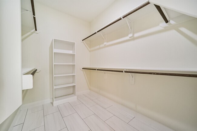 Building Photo - 10618 Bassoon Dr