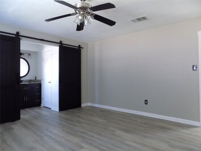 Building Photo - 803 Wild Horse Valley Rd