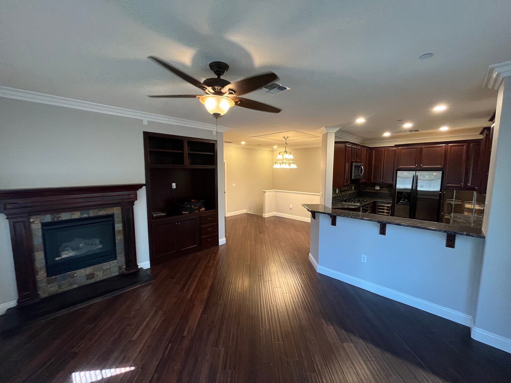 Building Photo - 400 Regatta Lane