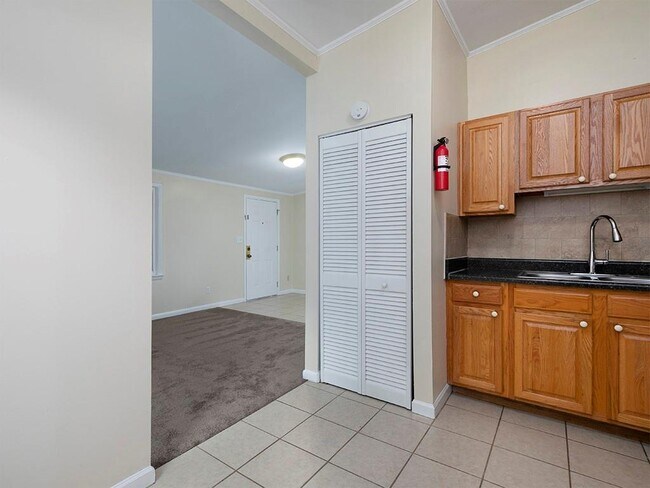 Building Photo - 4340 Hanfred Ln
