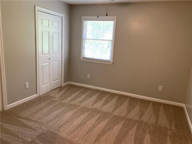 Building Photo - 5234 Wexford Ln