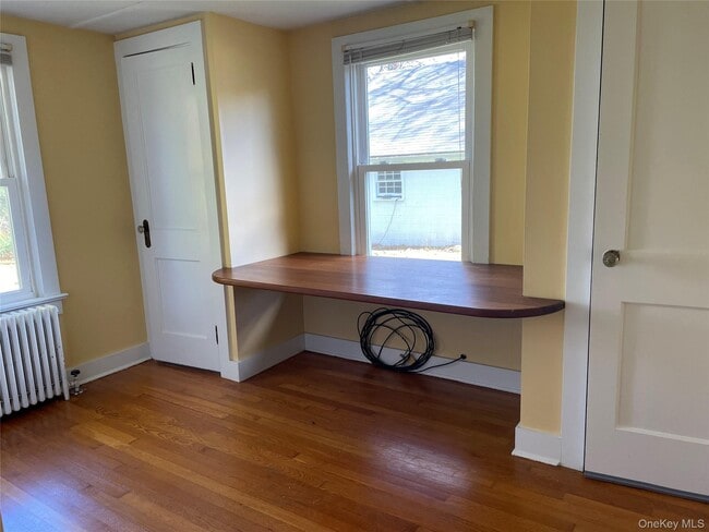 Building Photo - 40 W Garden St