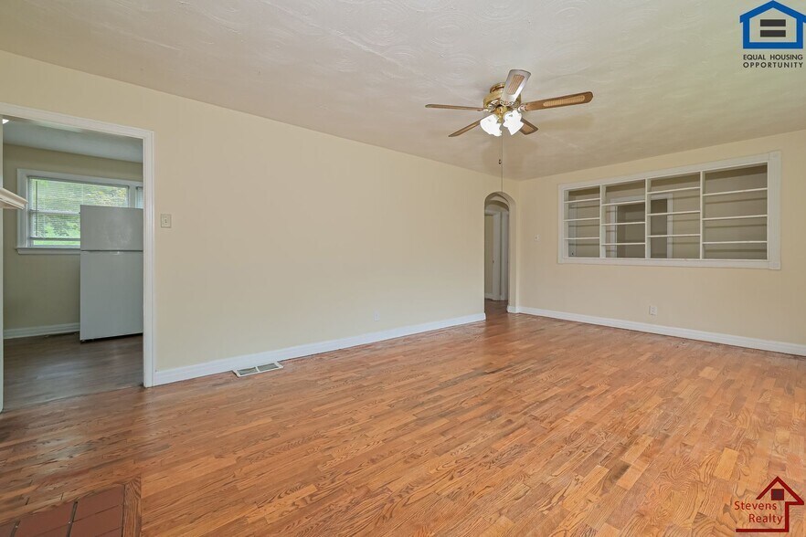 Building Photo - 3820 Buffat Mill Rd