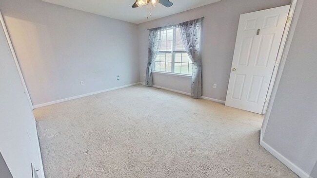 Building Photo - End Unit Townhouse