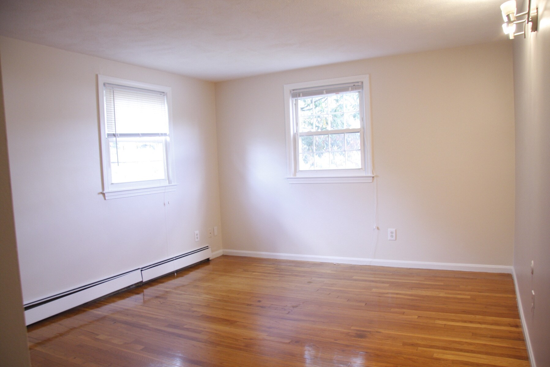 Building Photo - 6 Dragon Court Cir