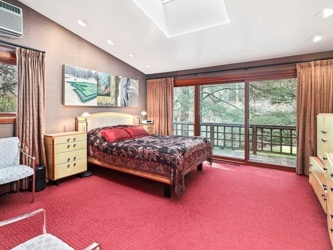 Building Photo - 38 Cumberland Ave