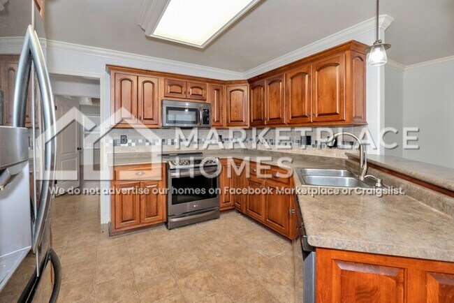 Building Photo - 1015 Ashenbury Park