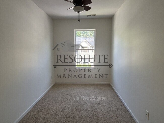 Building Photo - 318 Anterbury Dr