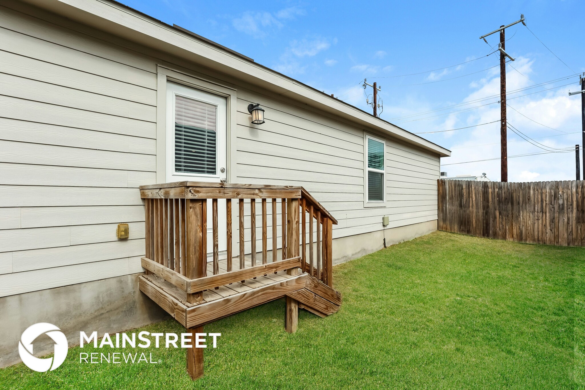 Building Photo - 7246 Meadow Acrs