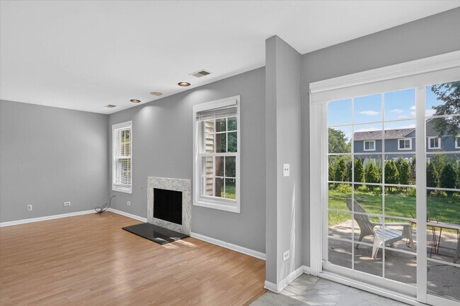 Building Photo - 901 Ashford Ln