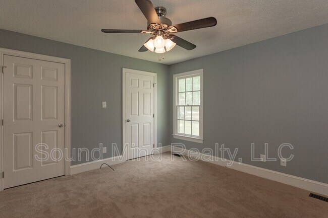 Building Photo - 1205 Opossum Trot Ln