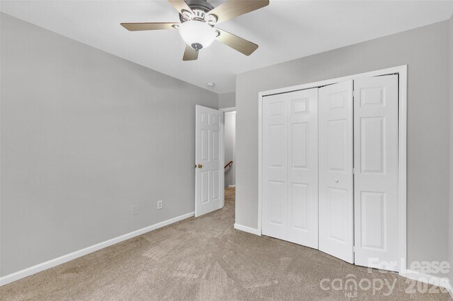 Building Photo - 11054 Dixie Hills Dr