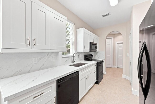 Building Photo - 813 Pipers Cay Dr