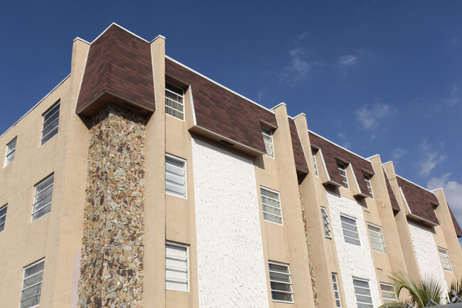 Northside Manor Apartments - Johnson Street  Apartments