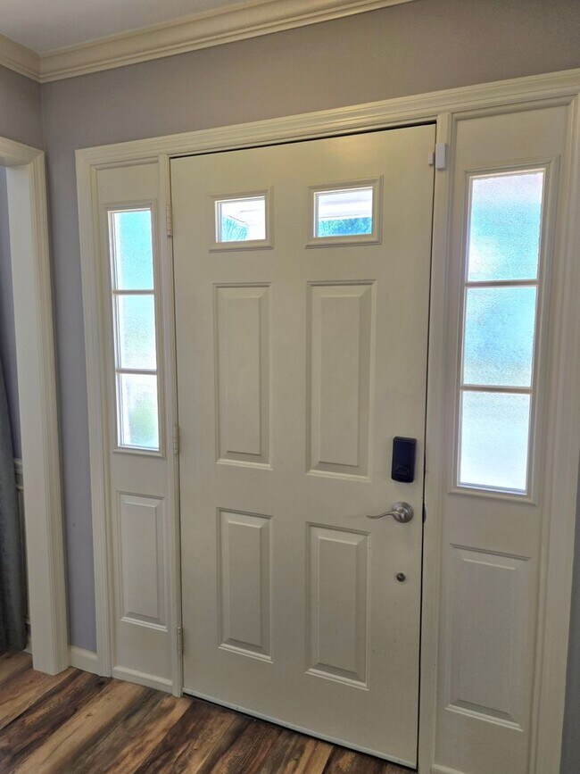 Building Photo - 4517 Crosland Dr