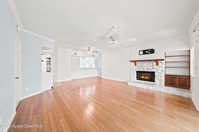 Building Photo - 905 N Harbor City Blvd