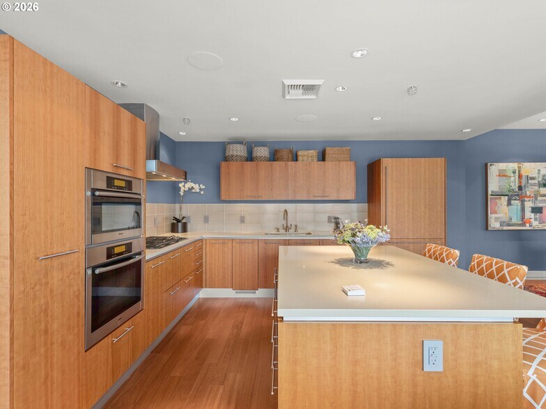 Building Photo - 311 NW 12th Ave