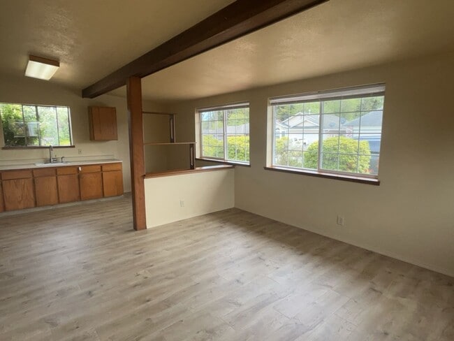 Building Photo - 3-Bedroom home on quiet Myrtle Town street