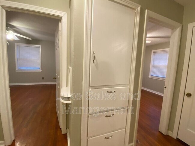 Building Photo - 1118 Idaho St