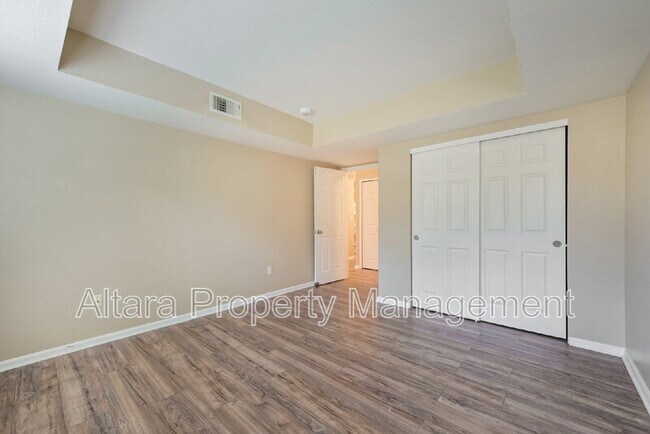 Building Photo - 407 S Memphis Way