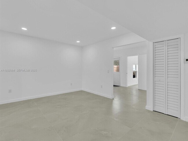 Building Photo - 107 Central Ave