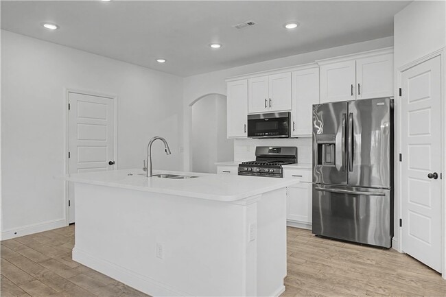 Building Photo - 5377 Clear Spgs Ave