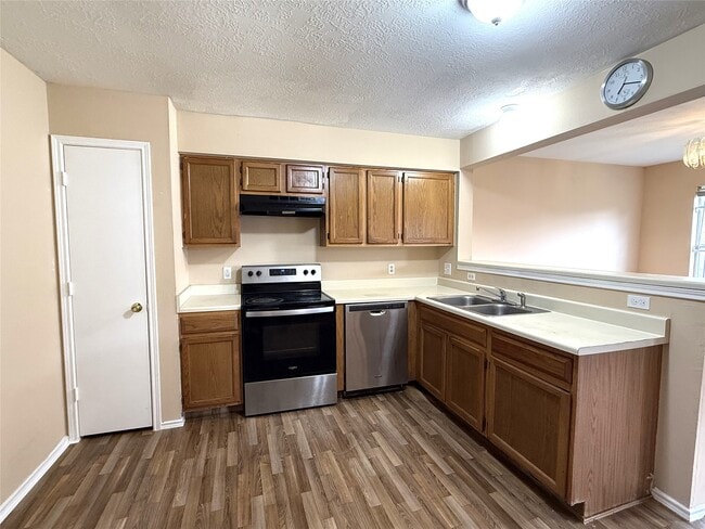 Building Photo - 9023 Kalewood Dr