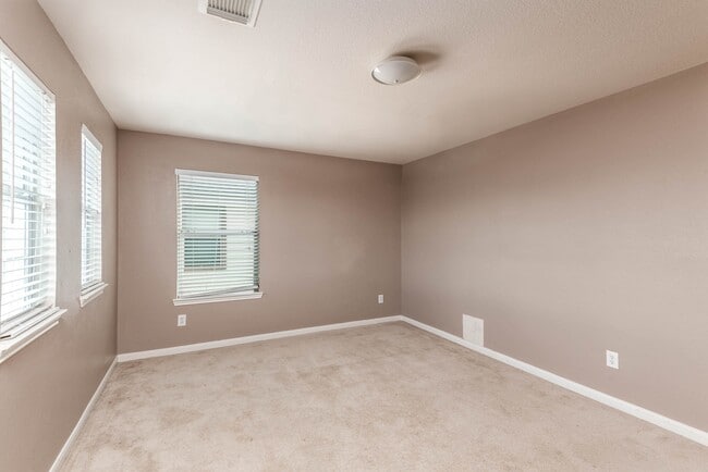 Building Photo - 2410 Bristol Band Ln