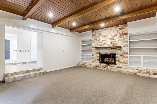 Building Photo - 9203 Knoll Crest Loop