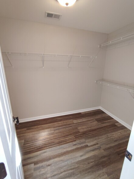 Building Photo - 110 Ruland Cir