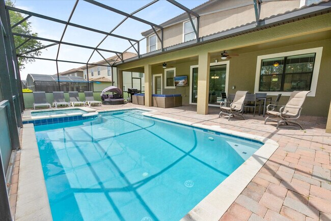 Building Photo - 1411 Rolling Fairway Dr