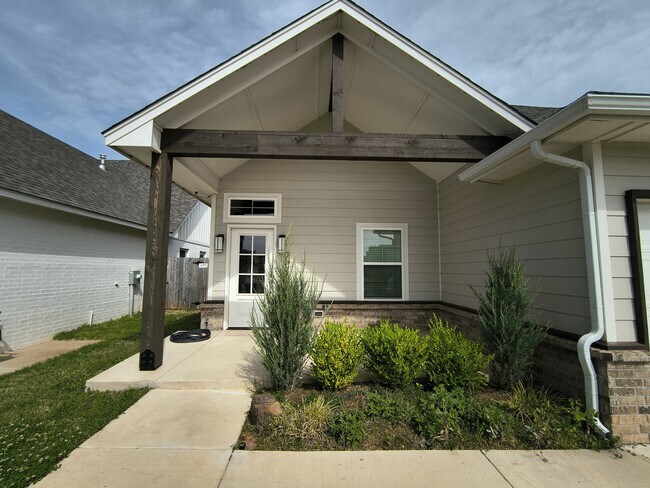 Building Photo - 2832 Wild Rose Ln