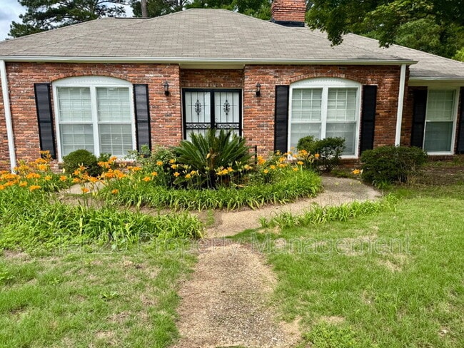 Building Photo - 5953 Windsor Dr