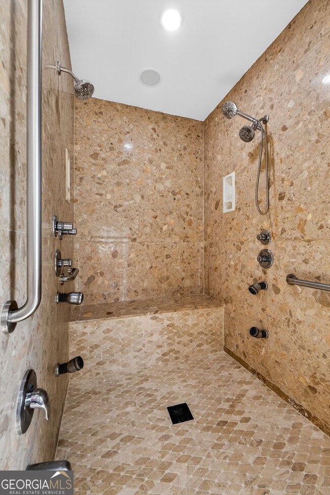 Building Photo - 1410 Landon Dr