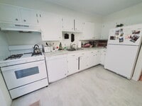 Building Photo - 13 Elmwood St