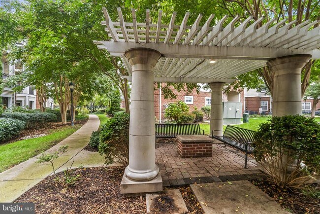 Building Photo - 12929 Centre Park Cir