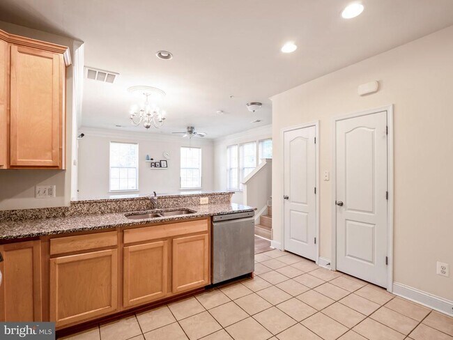 Building Photo - 304 Orchard Ridge Dr