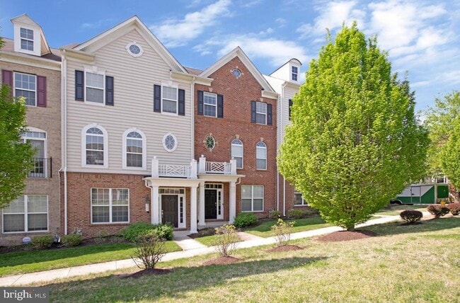Building Photo - 505 Jurgensen Pl