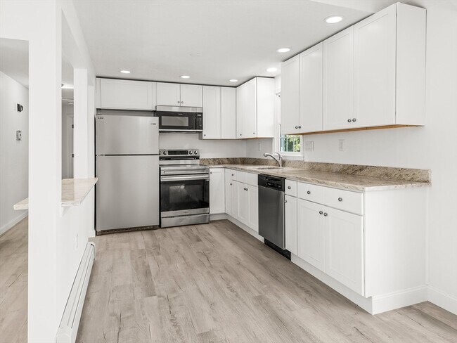 Building Photo - 26 Sidney St