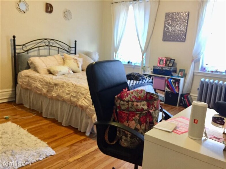 Building Photo - 1109 Boylston St