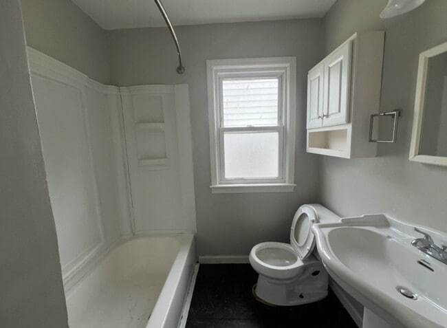Building Photo - Lovely, Spacious Home