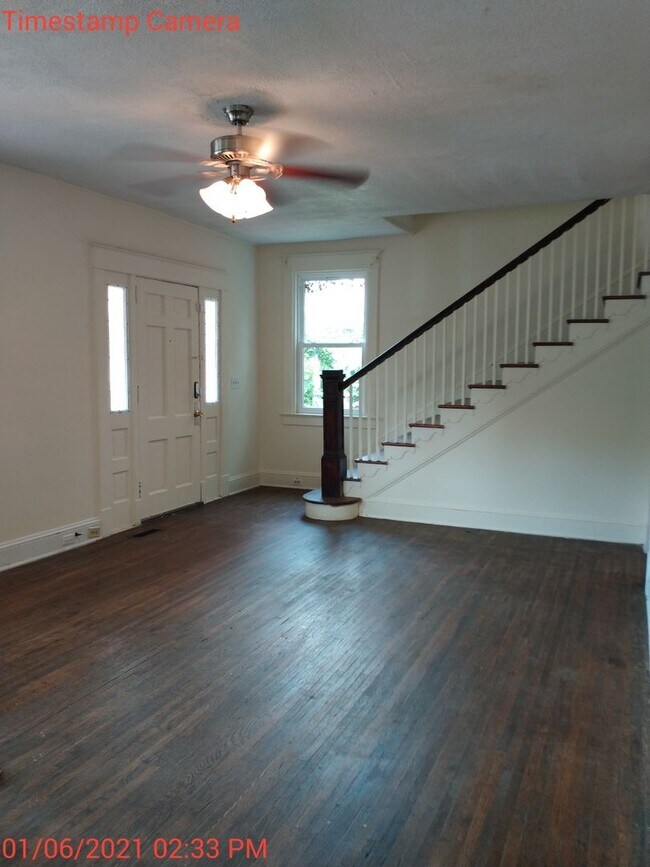 Building Photo - 2026-2027 - Housing on 14th St: 8 Bd Rm 3 ...