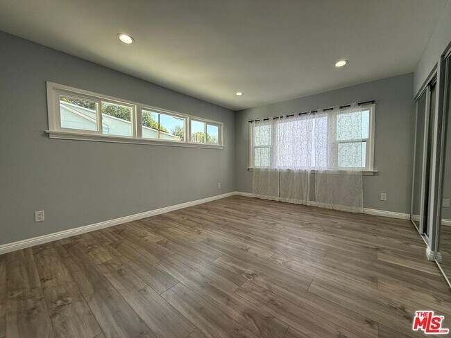 Building Photo - 15962 Gault St