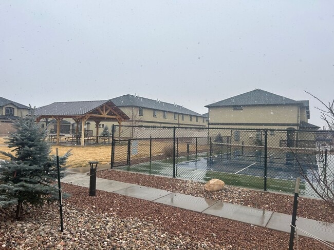 Building Photo - Shadow Ridge Townhome #53!