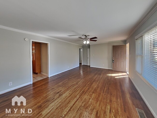Building Photo - 3021 Watts Dr