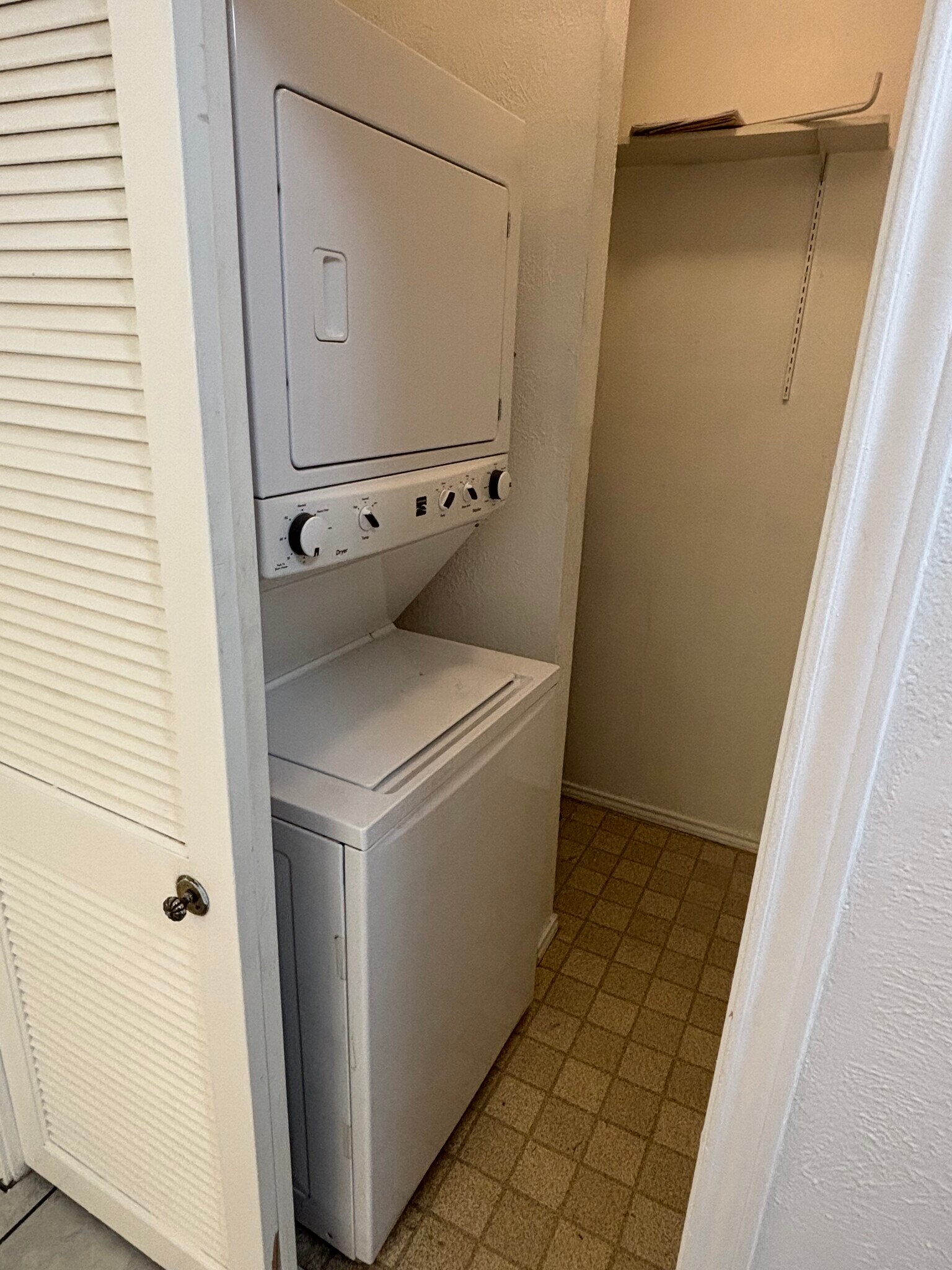 Building Photo - 4719 N Galloway Ave