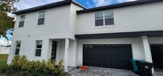 Building Photo - 2027 Peel Ave