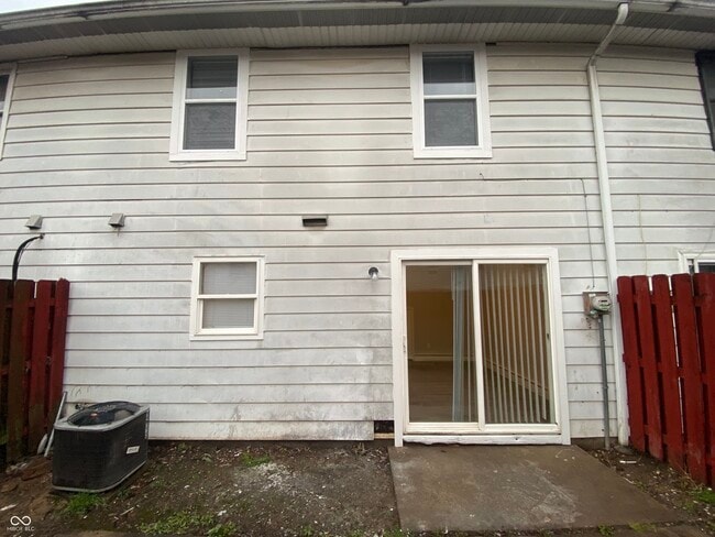Building Photo - 3357 Ashley Ln